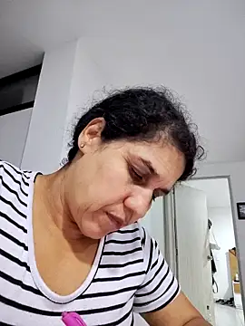 Snapshot of siri_duque chatting on 02-16-25, 12:41 siri duque online show from 02-16-25, 12:41
