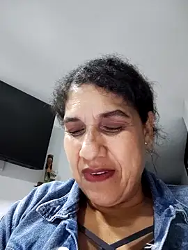 Snapshot of siri_duque chatting on 02-16-25, 11:37 siri duque online show from 02-16-25, 11:37