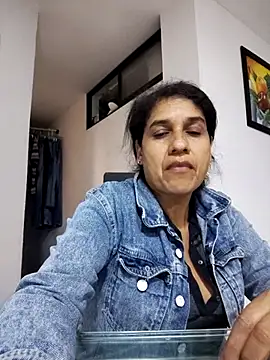 Snapshot of siri_duque chatting on 02-17-25, 10:03 siri duque online show from 02-17-25, 10:03