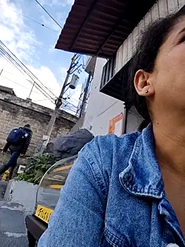 Snapshot of siri_duque chatting on 02-18-25, 12:28 siri duque online show from 02-18-25, 12:28