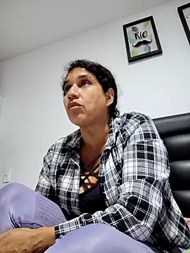 Snapshot of siri_duque chatting on 03-04-25, 10:38 siri duque online show from 03-04-25, 10:38