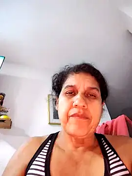 Snapshot of siri_duque chatting on 03-07-25, 01:42 siri duque online show from 03-07-25, 01:42