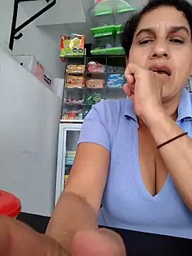 Snapshot of siri_duque chatting on 03-08-25, 05:22 siri duque online show from 03-08-25, 05:22
