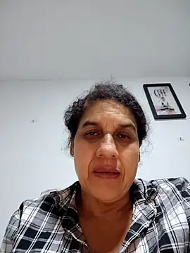Snapshot of siri_duque chatting on 03-16-25, 01:07 siri duque online show from 03-16-25, 01:07