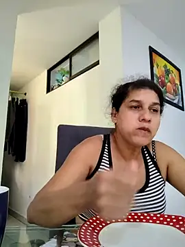 Snapshot of siri_duque chatting on 03-16-25, 03:39 siri duque online show from 03-16-25, 03:39