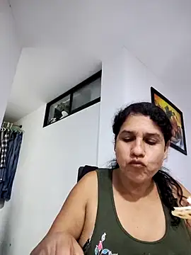 Snapshot of siri_duque chatting on 03-17-25, 01:35 siri duque online show from 03-17-25, 01:35