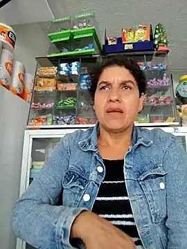 Snapshot of siri_duque chatting on 03-18-25, 03:42 siri duque online show from 03-18-25, 03:42