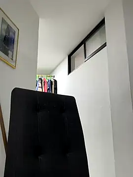 Snapshot of siri_duque chatting on 09-15-25, 12:43 siri duque online show from 09-15-25, 12:43