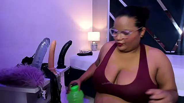 MhiaRey online show from 01-25-25, 01:08