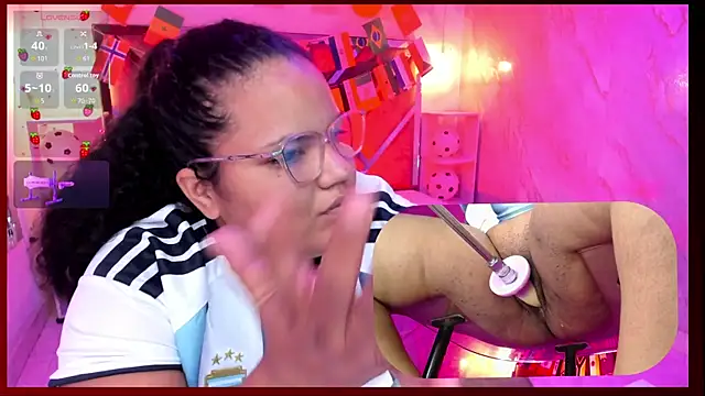 Snapshot of MhiaRey chatting on 07-04-26, 01:39 MhiaRey online show from 07-04-26, 01:39