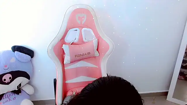 Snapshot of Kylie_martinez chatting on 02-17-26, 05:19 Kylie martinez online show from 02-17-26, 05:19