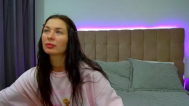 AlexandraBloom online show from 11-13-25, 06:18