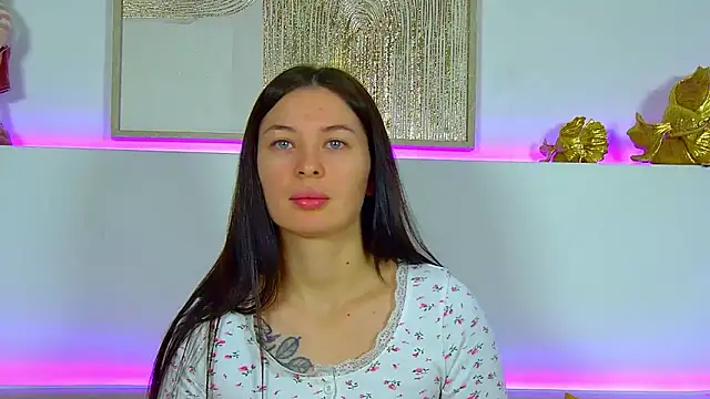 AlexandraBloom online show from 12-18-25, 06:14