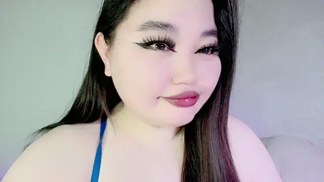 Snapshot of amina_moonlightt chatting on 02-14-25, 02:07 amina moonlightt online show from 02-14-25, 02:07