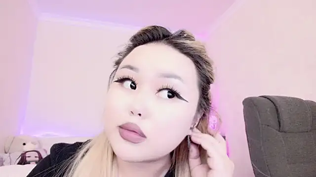 Snapshot of amelia_sunlight chatting on 02-11-25, 12:38 amelia sunlight online show from 02-11-25, 12:38