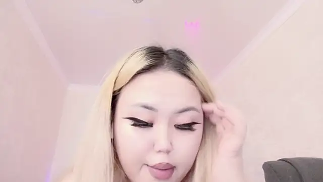 Snapshot of amelia_sunlight chatting on 02-20-25, 03:34 amelia sunlight online show from 02-20-25, 03:34