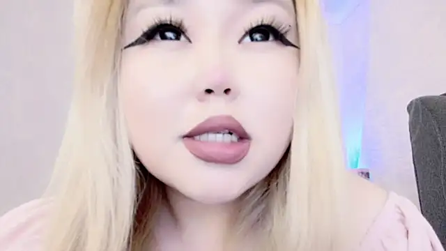 Snapshot of amelia_sunlight chatting on 03-05-25, 12:49 amelia sunlight online show from 03-05-25, 12:49