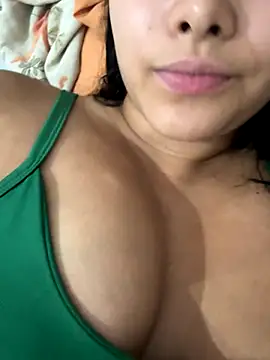 Snapshot of Havenna_ chatting on 10-16-25, 11:55 Havenna online show from 10-16-25, 11:55