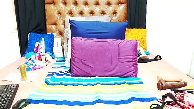Snapshot of Hotxbums22 chatting on 10-07-25, 03:09 Hotxbums22 online show from 10-07-25, 03:09