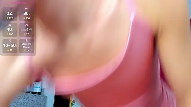 Snapshot of Ladanny_ chatting on 12-10-24, 11:11 Ladanny online show from 12-10-24, 11:11