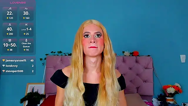 Snapshot of Ladanny_ chatting on 12-20-24, 01:43 Ladanny online show from 12-20-24, 01:43