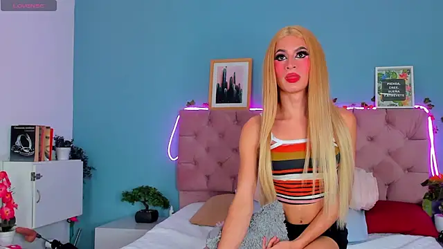 Snapshot of Ladanny_ chatting on 01-15-25, 05:50 Ladanny online show from 01-15-25, 05:50