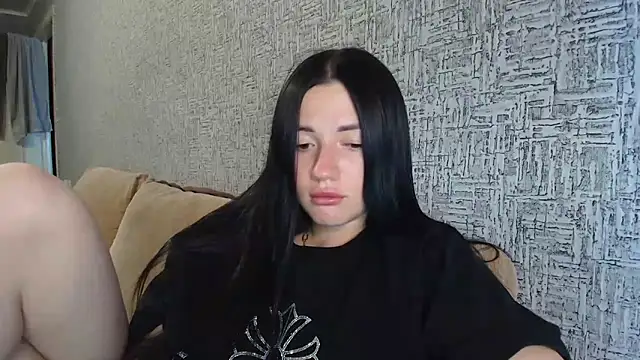 Snapshot of Liana_diva chatting on 06-21-26, 02:08 Liana diva online show from 06-21-26, 02:08