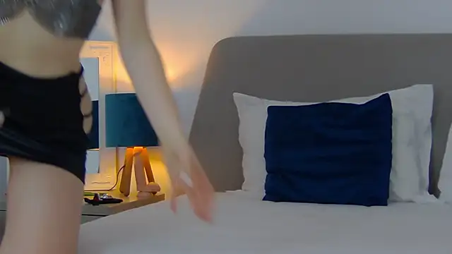 Jo-Lawrence online show from 12-29-24, 01:56