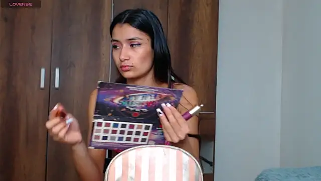 Snapshot of conni_f00x chatting on 02-15-25, 12:43 conni f00x online show from 02-15-25, 12:43