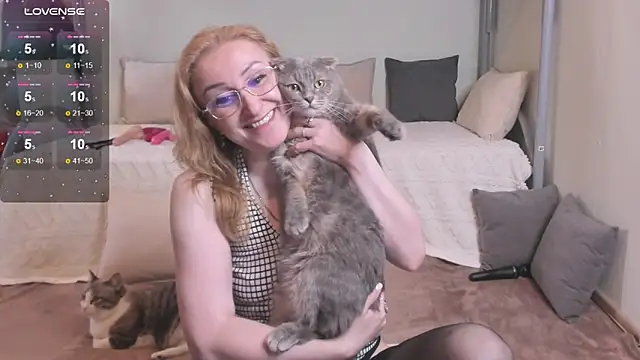Snapshot of MadissonKiss chatting on 05-07-26, 01:55 MadissonKiss online show from 05-07-26, 01:55