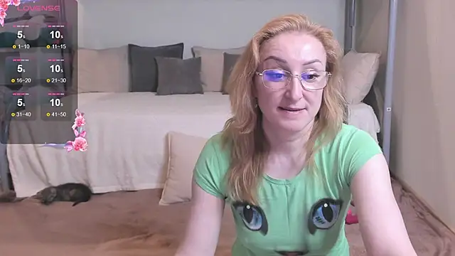 Snapshot of MadissonKiss chatting on 05-23-26, 11:42 MadissonKiss online show from 05-23-26, 11:42
