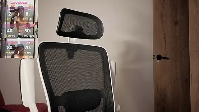 Cristopher23  online show from 12-15-25, 09:35