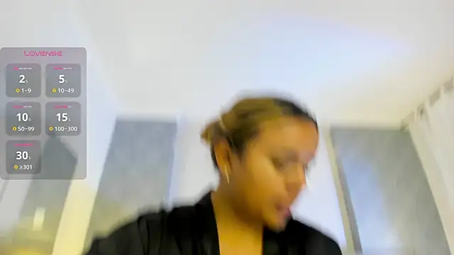 Snapshot of Mistyca chatting on 09-10-25, 10:48 Mistyca online show from 09-10-25, 10:48