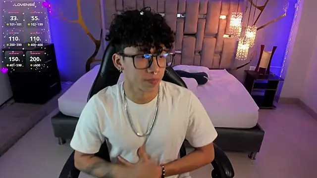 AkazaBoy  online show from 01-28-25, 04:29