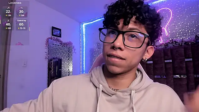 AkazaBoy  online show from 02-04-25, 04:26