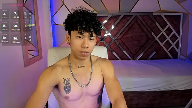 AkazaBoy  online show from 02-05-25, 04:27