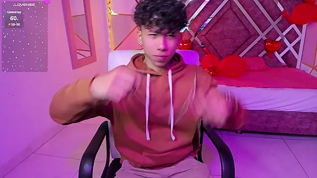 AkazaBoy  online show from 02-11-25, 04:01