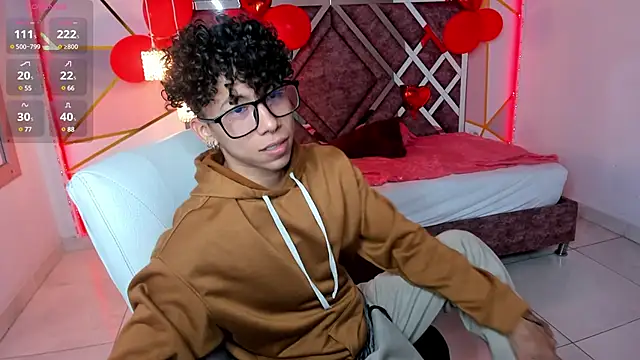 AkazaBoy  online show from 02-12-25, 04:12