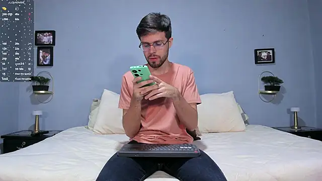 ETHAN ADAM online show from 01-04-25, 08:27