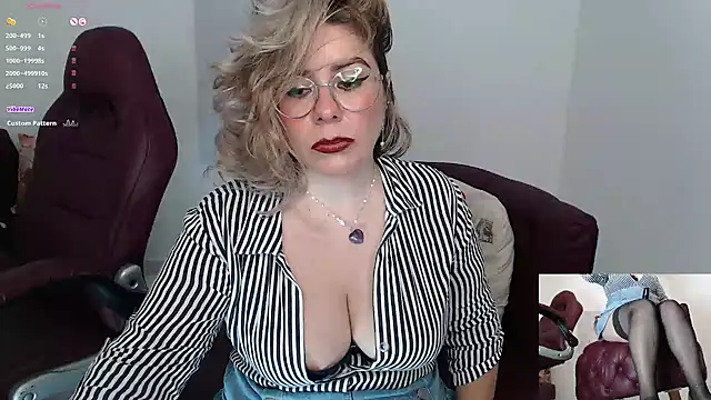 Serenay  online show from 01-15-25, 01:34