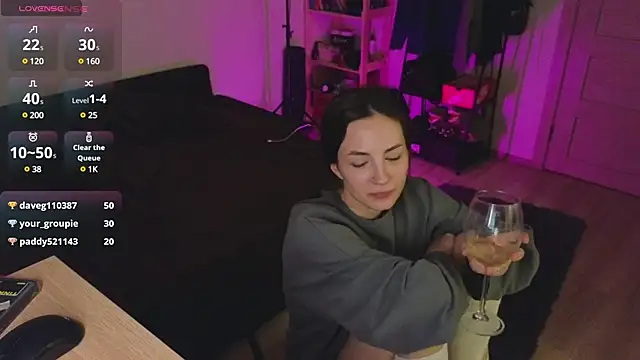 Space X Roxy  online show from 12-13-24, 09:52