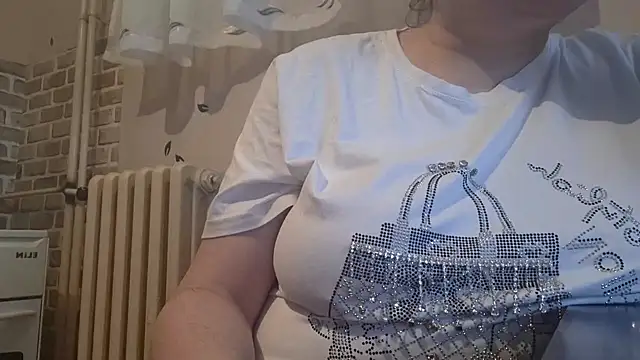 AalinnaK online show from 02-22-25, 01:35