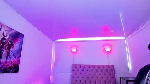 AuroraDiaz online show from 11-15-25, 07:32