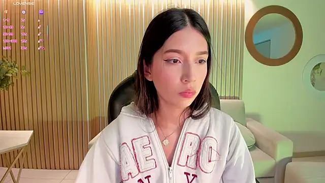 TaraLawrence online show from 04-06-26, 05:08