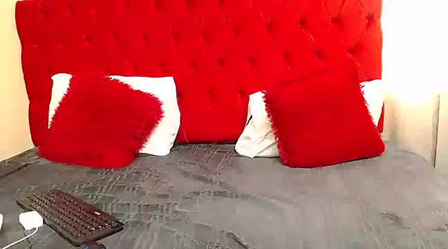 Snapshot of BeautyAuroa chatting on 01-31-25, 05:40 BeautyAuroa online show from 01-31-25, 05:40