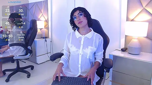 Snapshot of LeeThompson_ chatting on 01-11-25, 11:56 LeeThompson online show from 01-11-25, 11:56