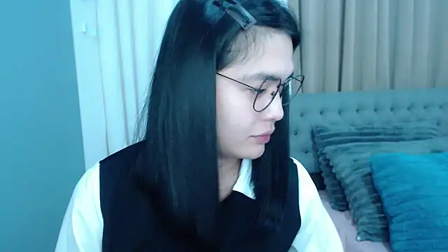 Snapshot of zhaviahale21 chatting on 10-23-25, 01:32 zhaviahale21 online show from 10-23-25, 01:32