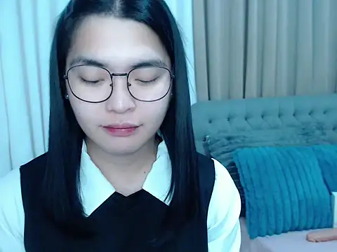 Snapshot of zhaviahale21 chatting on 11-05-25, 10:37 zhaviahale21 online show from 11-05-25, 10:37