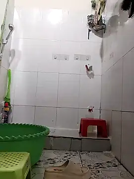 Mimi18x online show from 03-13-25, 05:43