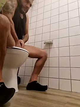 Snapshot of Cem-aus-Nrw-Krefeld chatting on 12-31-24, 05:55 Cem-aus-Nrw-Krefeld online show from 12-31-24, 05:55